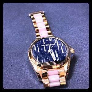 🌺 Micheal Kors  Ladies SMARTWATCH 🌸